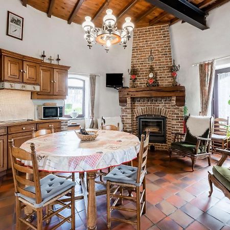 Stunning Holiday Home In Oombergen With Terrace And Garden Zottegem Dış mekan fotoğraf