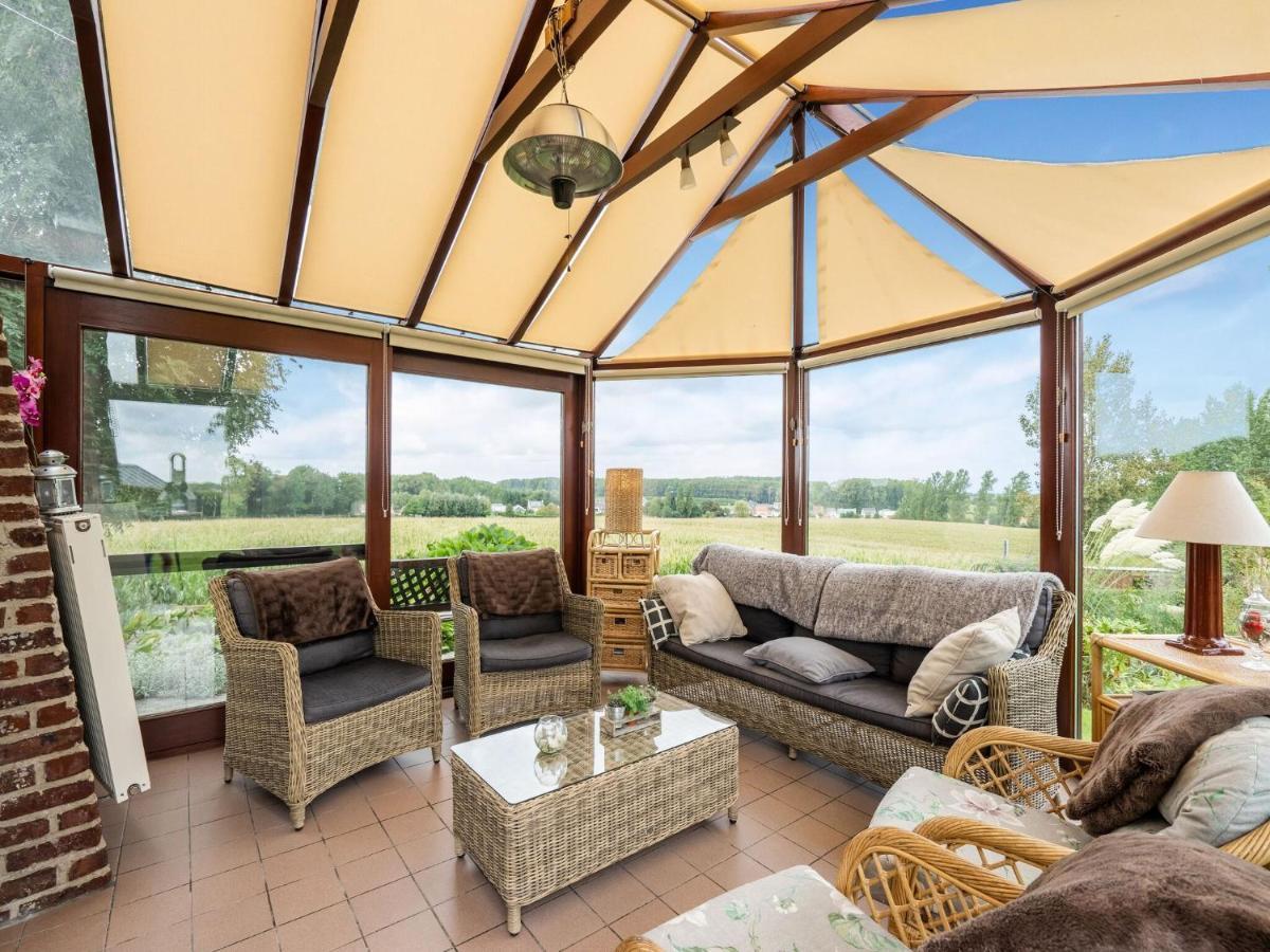 Stunning Holiday Home In Oombergen With Terrace And Garden Zottegem Dış mekan fotoğraf
