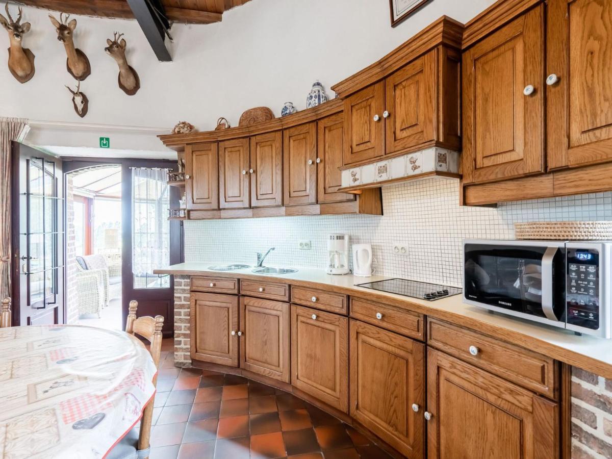 Stunning Holiday Home In Oombergen With Terrace And Garden Zottegem Dış mekan fotoğraf