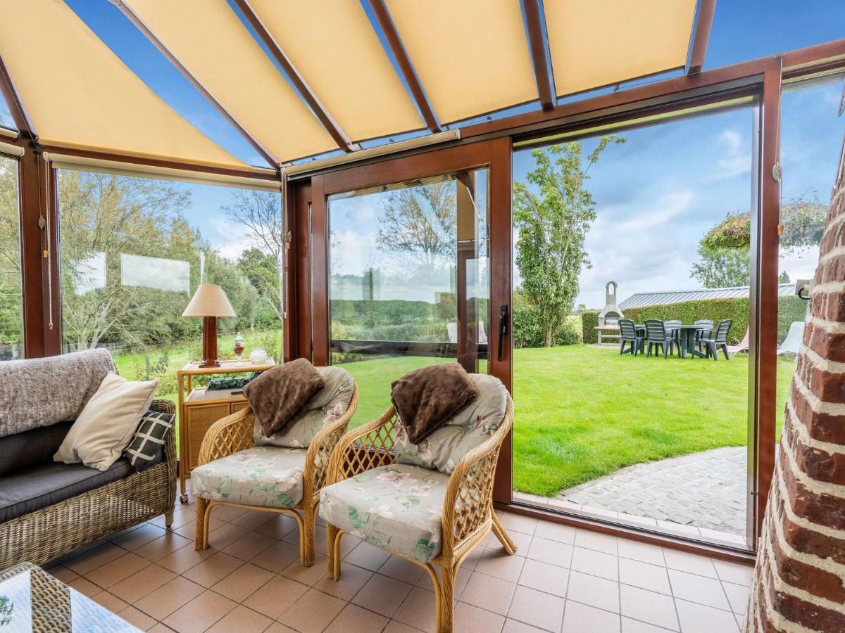 Stunning Holiday Home In Oombergen With Terrace And Garden Zottegem Dış mekan fotoğraf