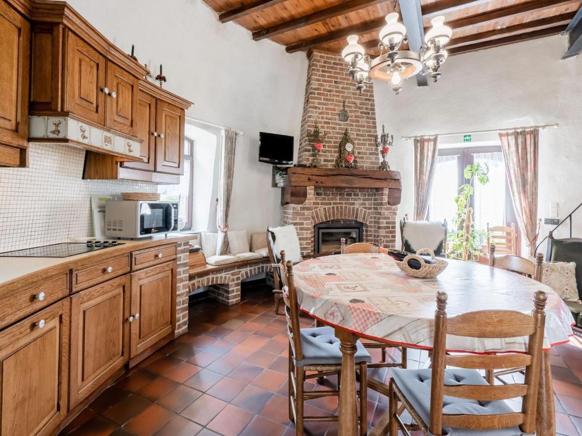 Stunning Holiday Home In Oombergen With Terrace And Garden Zottegem Dış mekan fotoğraf