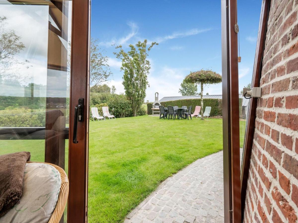 Stunning Holiday Home In Oombergen With Terrace And Garden Zottegem Dış mekan fotoğraf
